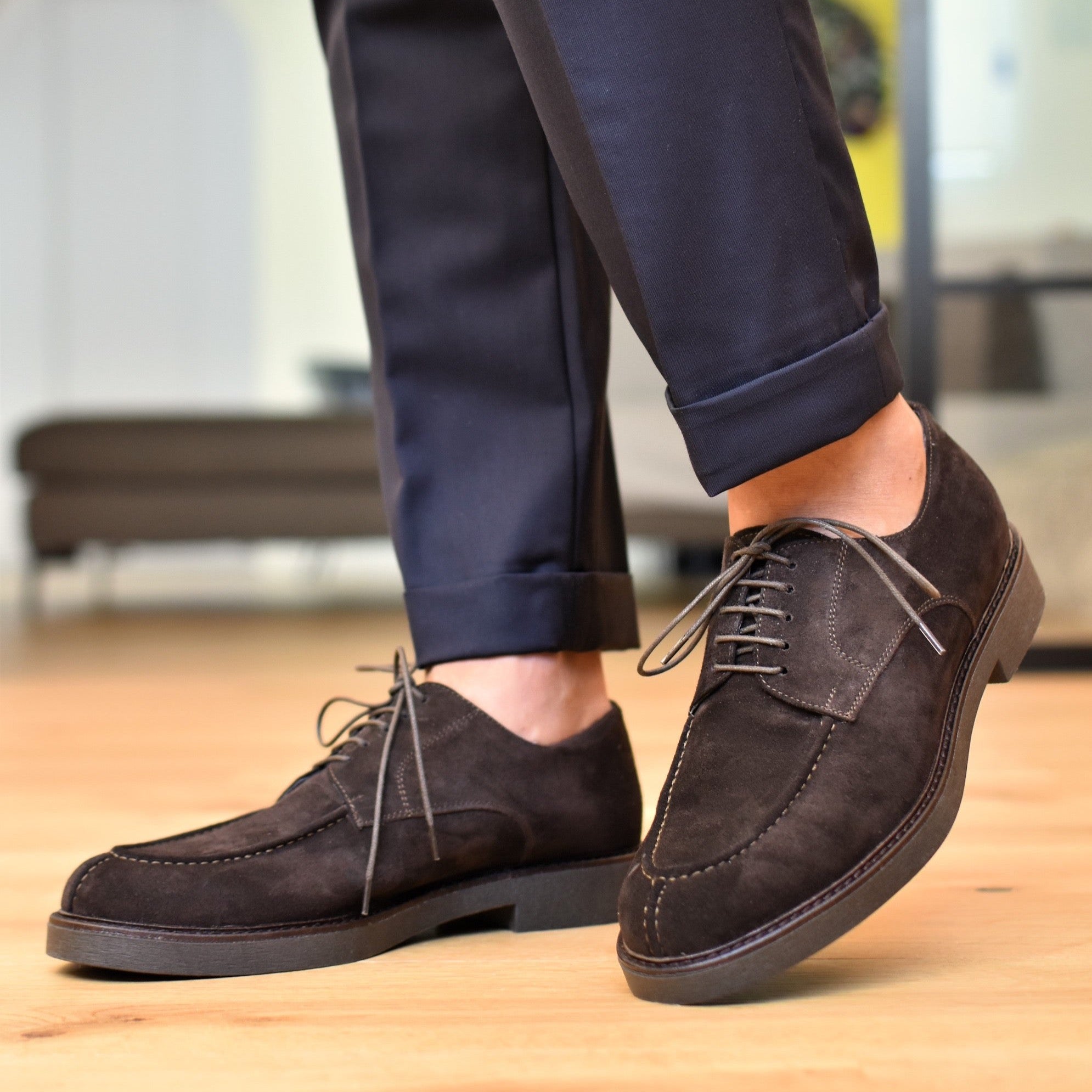Scarpe Uomo eleganti in camoscio testa di moro e suola in gomma Ofanto Ofanto Italy