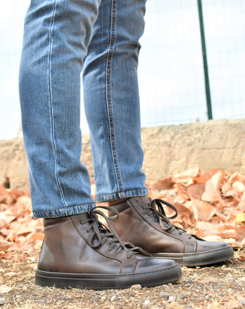 Sneakers uomo alte in pelle marrone e suola testa di moro Ofanto Ofanto Italy