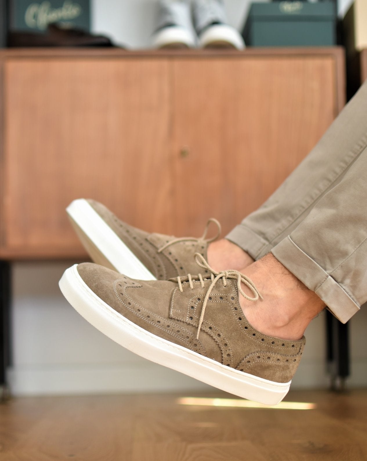 Scarpe da Uomo pelle camoscio tortora o beige Sportive ed Eleganti Ofanto Italy