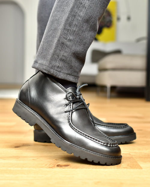 Scarpa uomo modello Ingegnere in pelle nera e suola micro Ofanto Ofanto Italy
