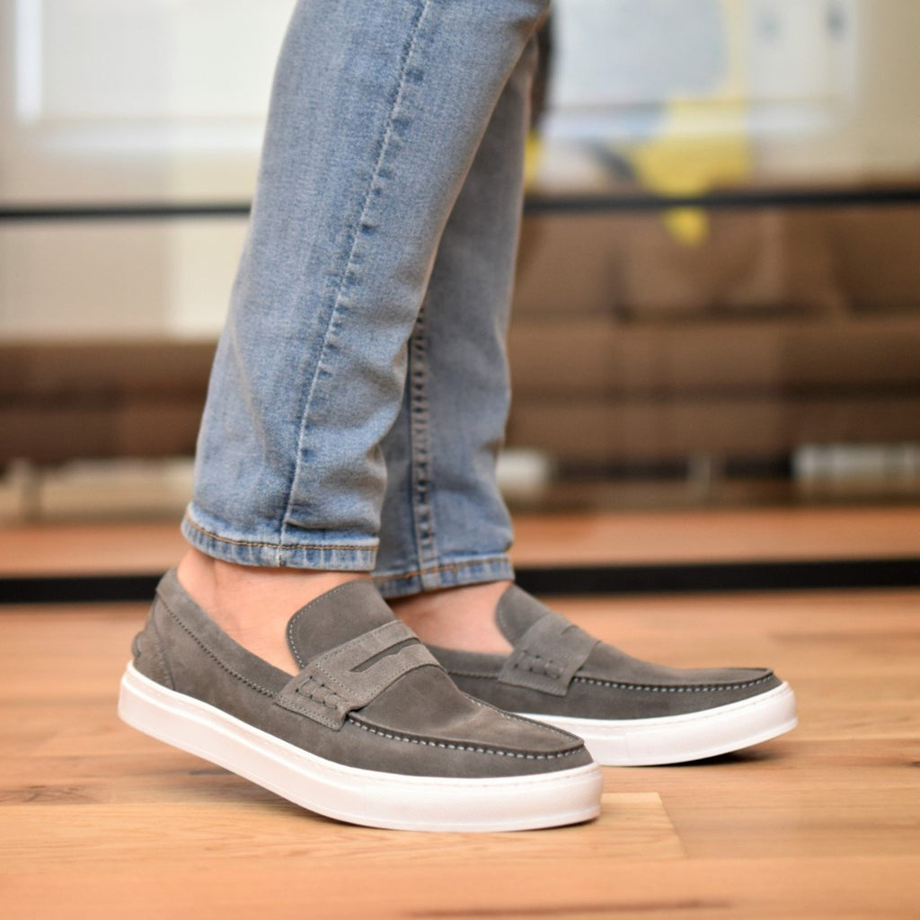 VERNAZZA - Gray Suede